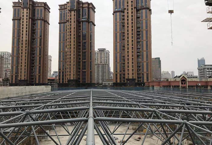 杨浦螺栓球网架结构